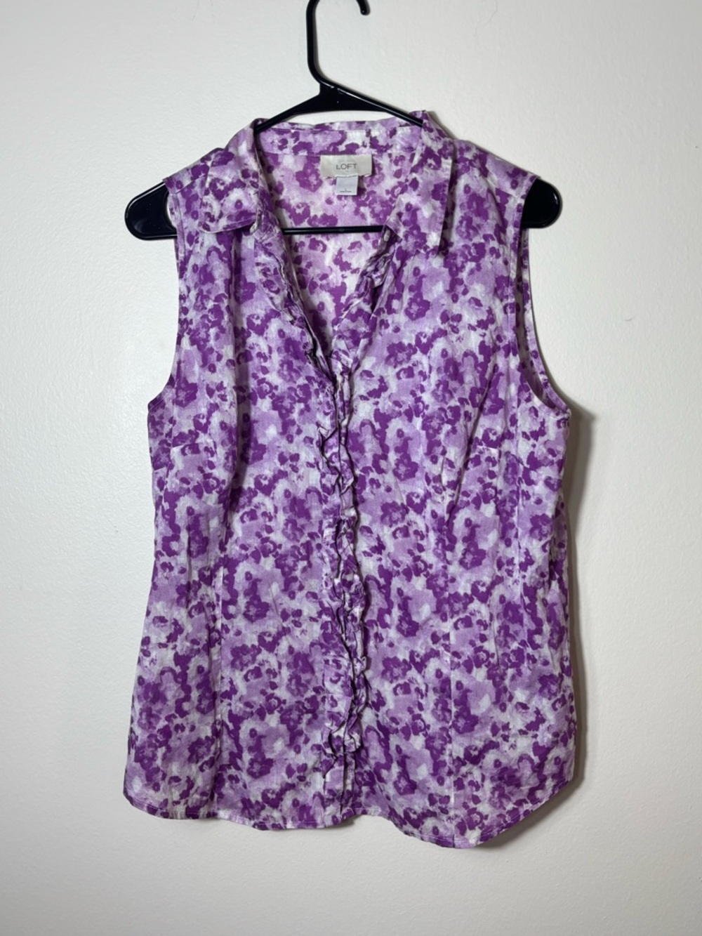LOFT Floral Ruffle Sleeveless Button Blouse Purple L